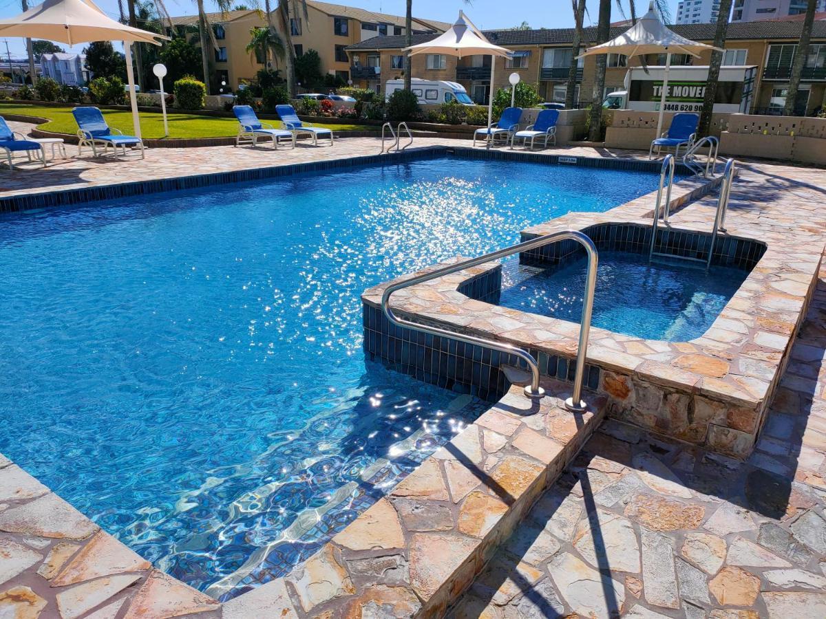 Southern Cross Beachfront Holiday Apartments Gold Coast Exterior photo