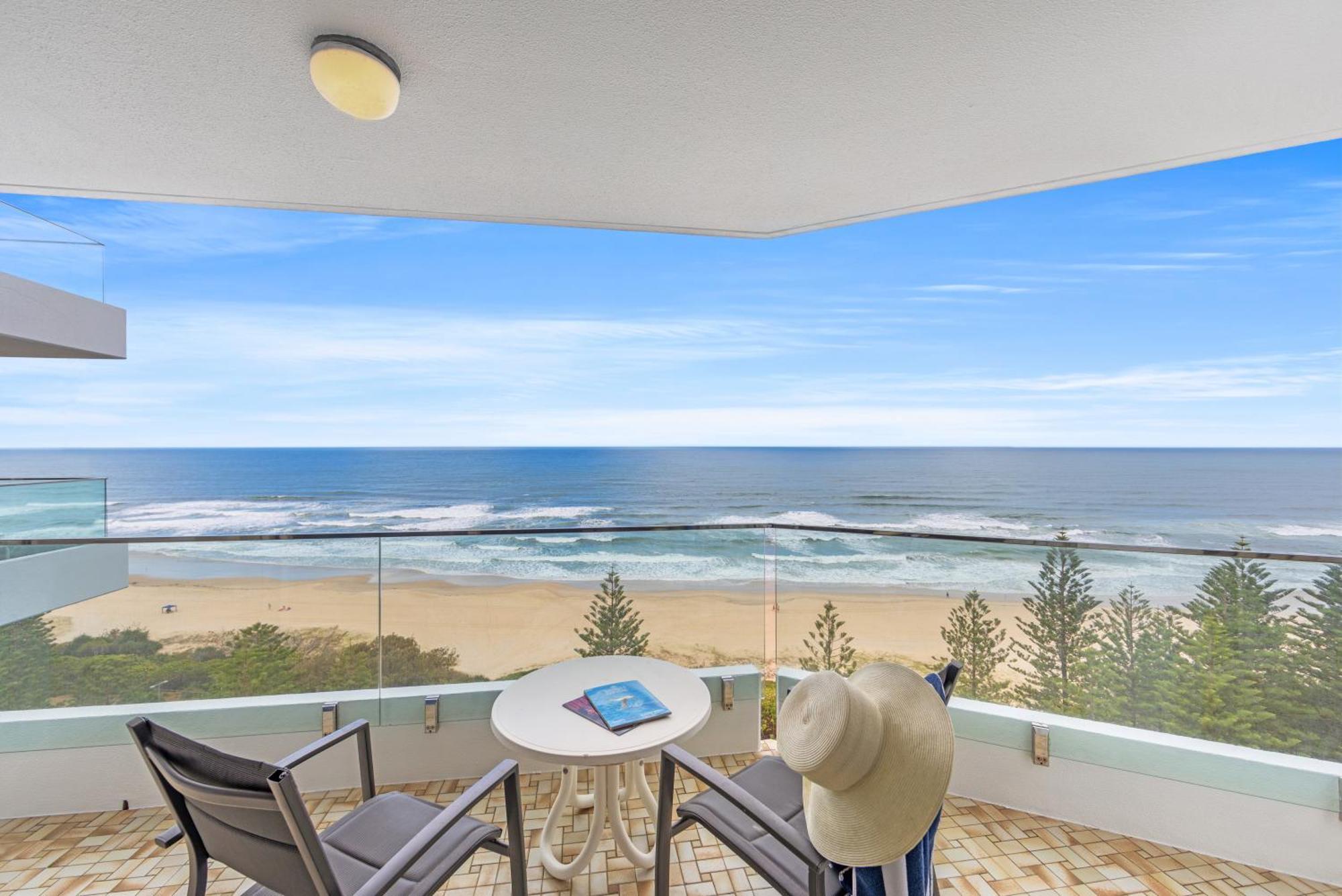 Southern Cross Beachfront Holiday Apartments Gold Coast Exterior photo